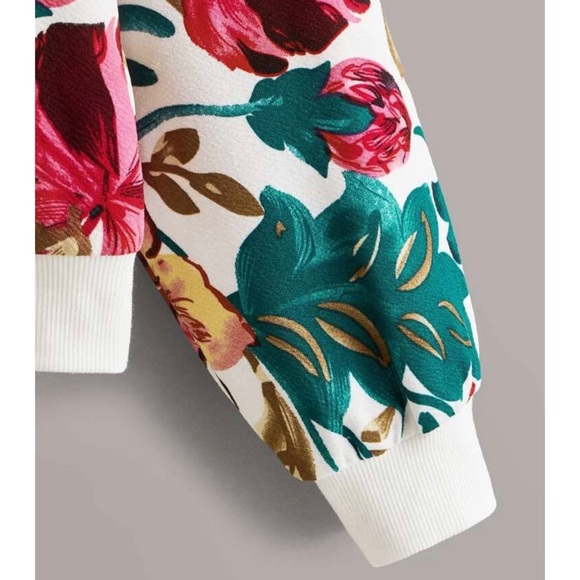 🌺HPx2🌺 SHEIN Floral Print White Pullover - Picture 3 of 9